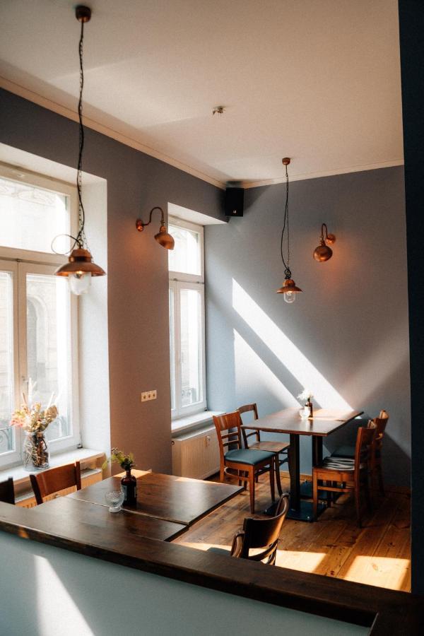 Oskars Absteige Hostel Лайпциг Екстериор снимка