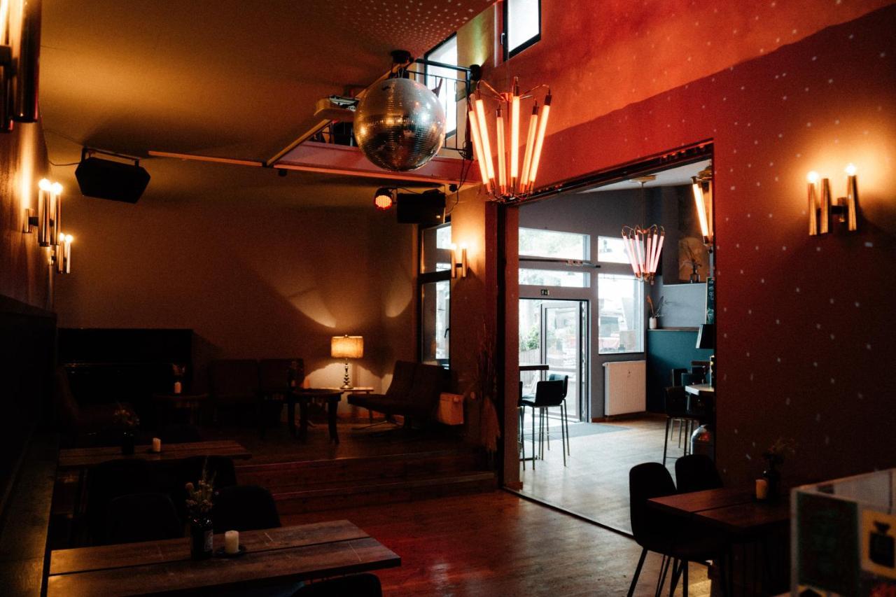Oskars Absteige Hostel Лайпциг Екстериор снимка