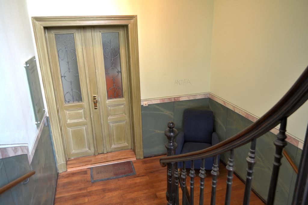 Oskars Absteige Hostel Лайпциг Екстериор снимка
