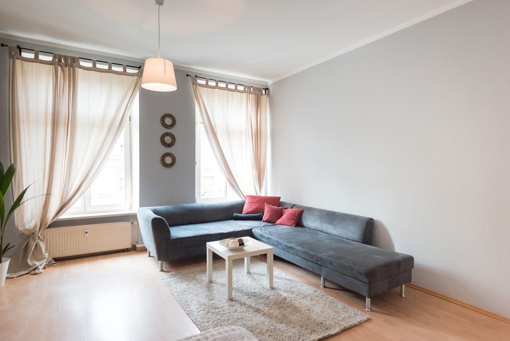 Oskars Absteige Hostel Лайпциг Екстериор снимка