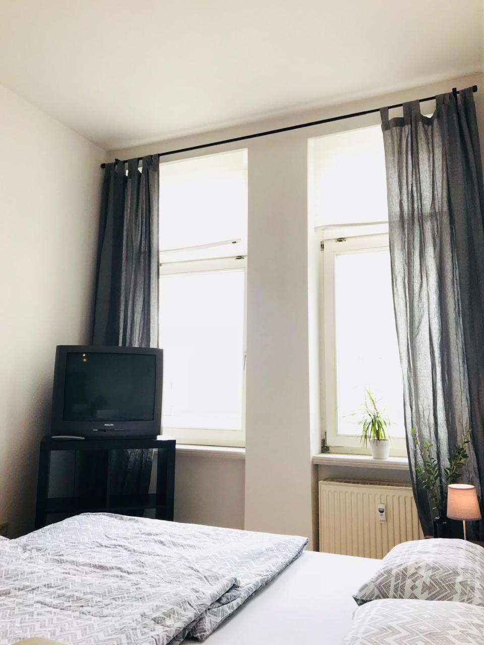 Oskars Absteige Hostel Лайпциг Екстериор снимка